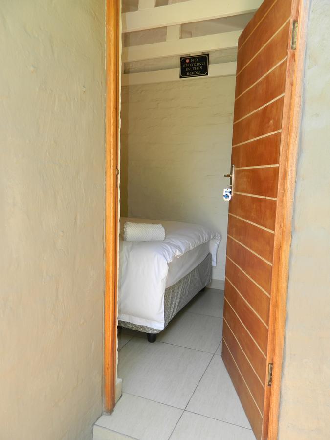 Guest House Gabby Klerksdorp Kültér fotó